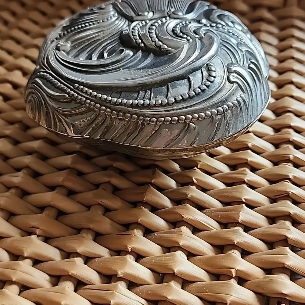 Made in Italy Wallace Silversmiths Silverplated Decorative Clam Shell Trinket